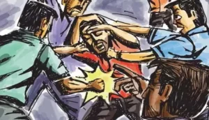 टोळक्याने दोघांना मारहाण करून लुटले