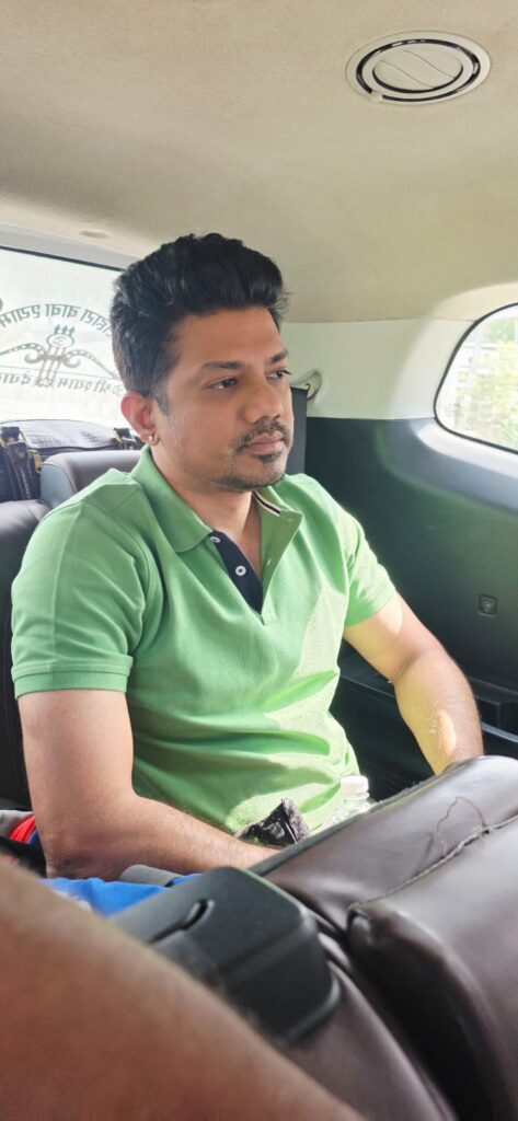 अखेर नीलेश चव्हाणला पोलिसांच्या ताब्यात