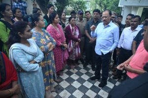 उपमुख्यमंत्री तथा जिल्ह्याचे पालकमंत्री अजित पवार यांनी केली नुकसानग्रस्त भागाची पाहणी