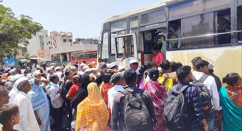 पीएमपीएलसह एसटी प्रवासात महिलांचे दागिने चोरीला