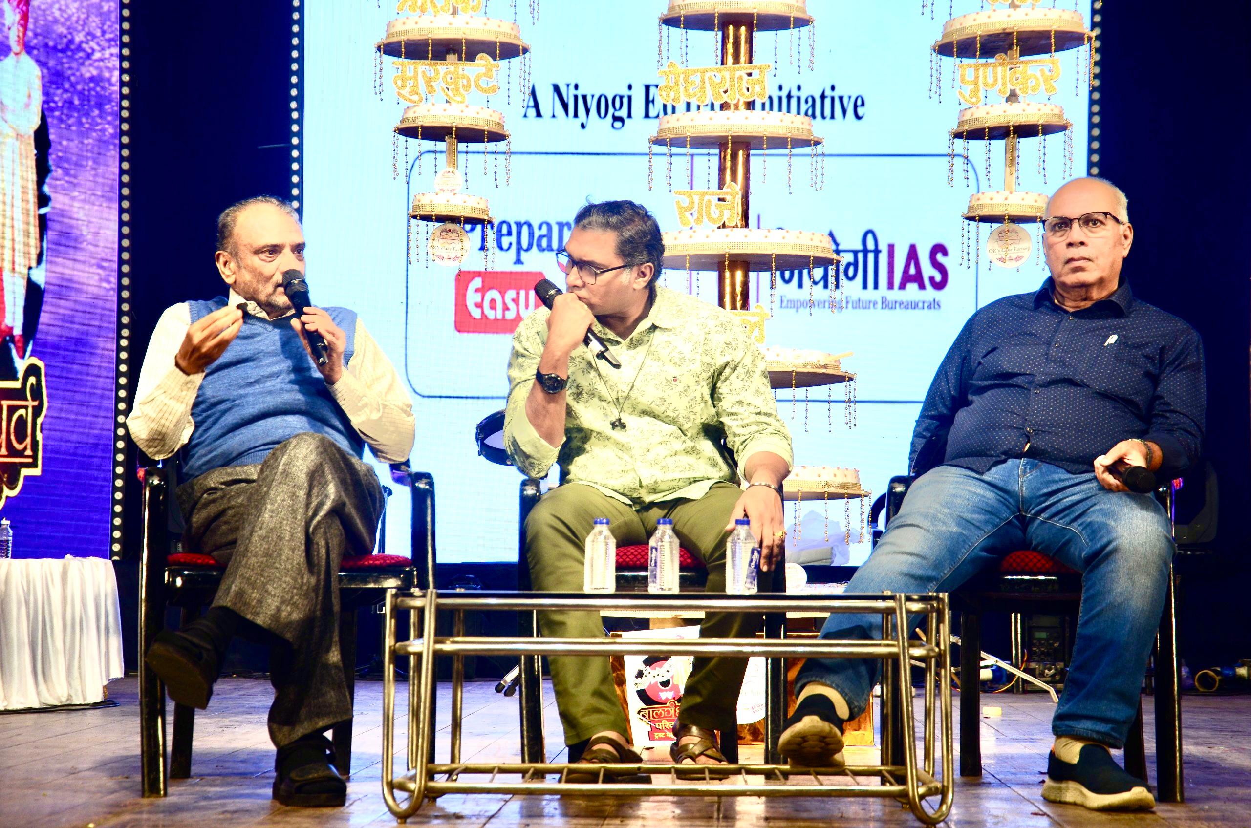 'हिंदी भाषेची सक्ती बिनडोक व कर्मदरिद्री'