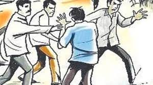 Pune : जुन्या वादातून टोळक्याची एकाला बेदम मारहाण