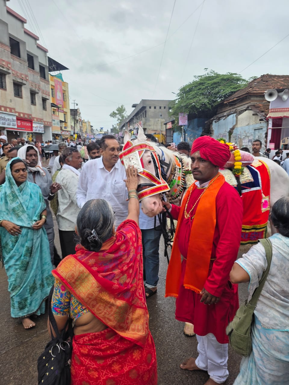 माऊलींचे अश्व आळंदीत दाखल; मंदिरात अश्वांचे स्वागत