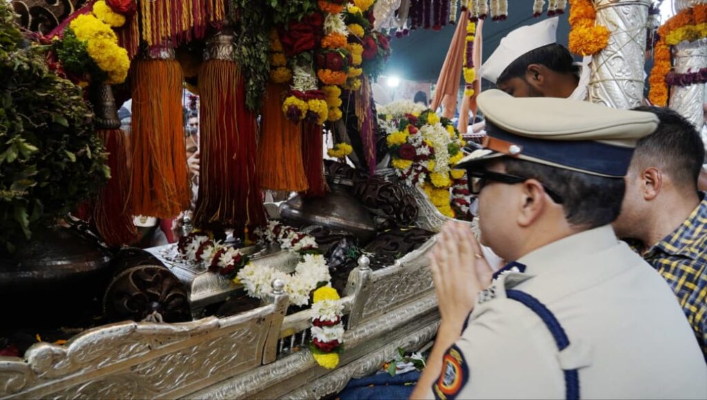 धन्य आजी दिन, झाले संतांचे दर्शन - पोलीस आयुक्त अमितेश कुमार