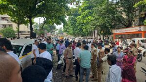टुरिस्ट कॅब चालकाने पादचारी तरूणीला उडविले