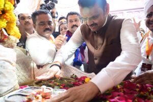 मुख्यमंत्री देवेंद्र फडणवीस यांनी घेतले संतश्रेष्ठ श्री ज्ञानेश्वर महाराज पादुकांचे दर्शन