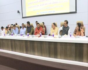 प्रधानमंत्री धरती आबा अभियानात पुणे जिल्हा राज्यात अव्वल आणा - मंत्री डॉ. अशोक वुईके