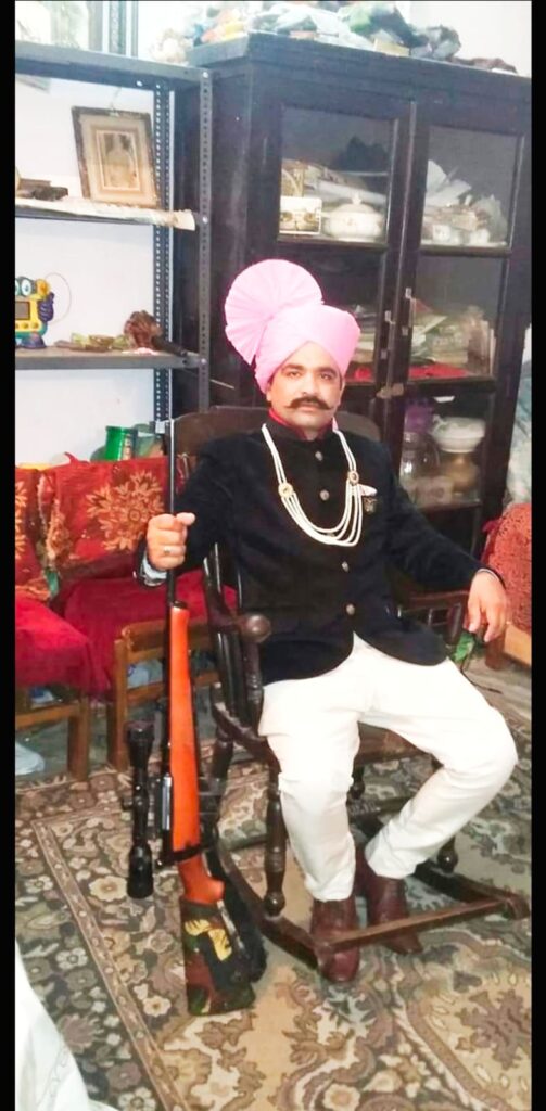 आम्हीच बाजीराव पेशव्यांचे वंशज, डीएनए तपासा