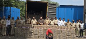 राज्य उत्पादन शुल्क पुणे विभागाच्या भरारी पथकाच्या कारवाईत १ कोटीहून अधिक रुपयाचा मुद्देमाल जप्त