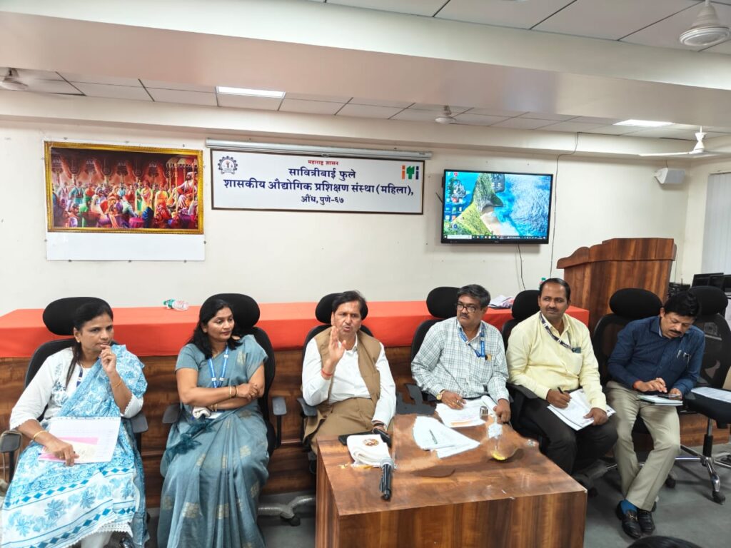 उद्योगांच्या गरजा लक्षात घेऊन न्यू एज अभ्यासक्रम सुरू करावेत- मंत्री मंगलप्रभात लोढा