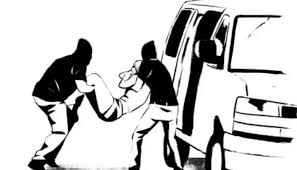 ऊसतोडणीला न आल्याने मजुराचे अपहरण करणारे अटकेत