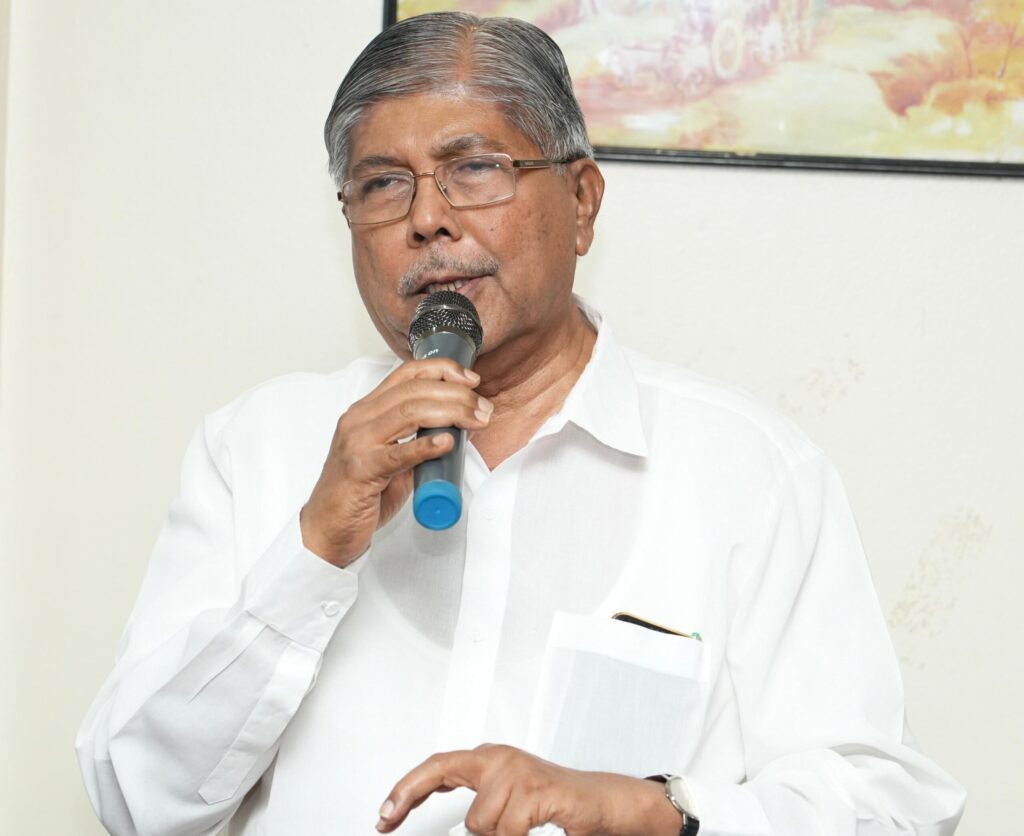कोथरुड मध्ये वाहतूक नियंत्रणासाठी ५० वॅार्डनची नियुक्ती करा! नामदार चंद्रकांतदादा पाटील यांचे निर्देश