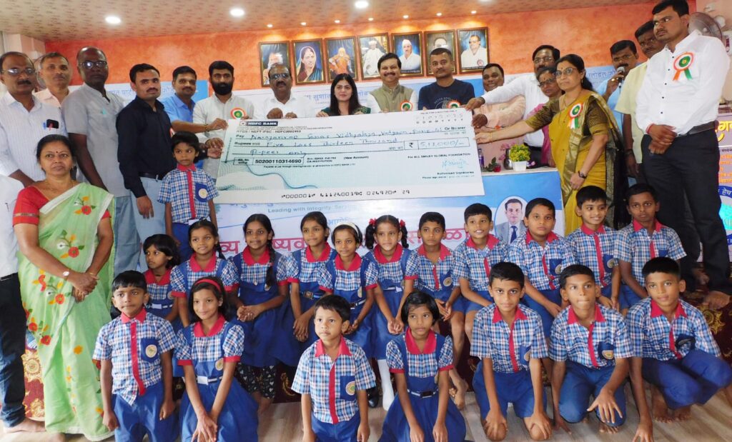 विद्यार्थी हितासाठी फाउंडेशन कार्यरत राहणार- ऍड अनुजा पाटील