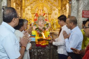 सिंगापूरला निघाले 'दगडूशेठचे गणपती बाप्पा