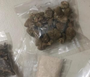 कोंढव्यात अमली पदार्थ बाळगणाऱ्या दोन तस्करांना पकडले