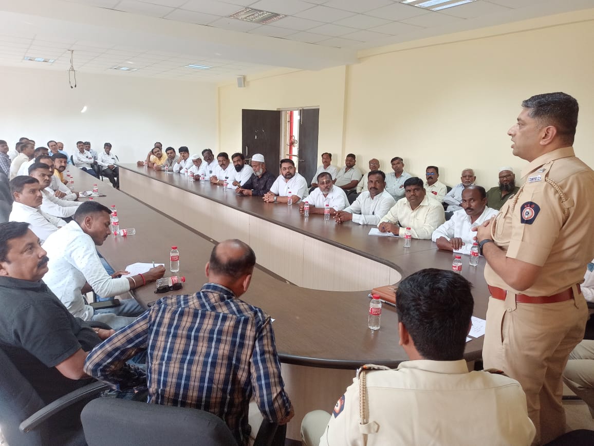 शालेय विद्यार्थी वाहतुकीत सुरक्षिततेला सर्वोच्च प्राधान्य द्यावे