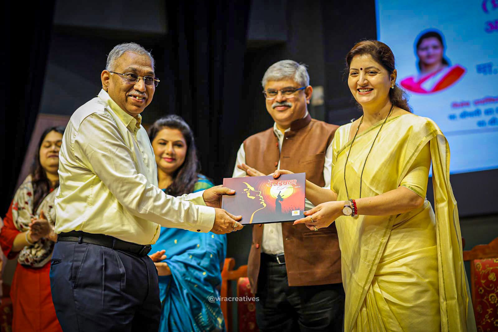 नोकरदार महिलांच्या सुरक्षिततेकरिता महाराष्ट्र राज्य महिला आयोग आयोग कटिबद्ध -रूपाली चाकणकर
