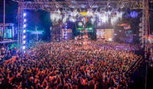 पुणेकरांनी अनुभवला पुनीत बालन ग्रुपच्या संयुक्त डीजे मुक्त दहिहंडीचा थरार