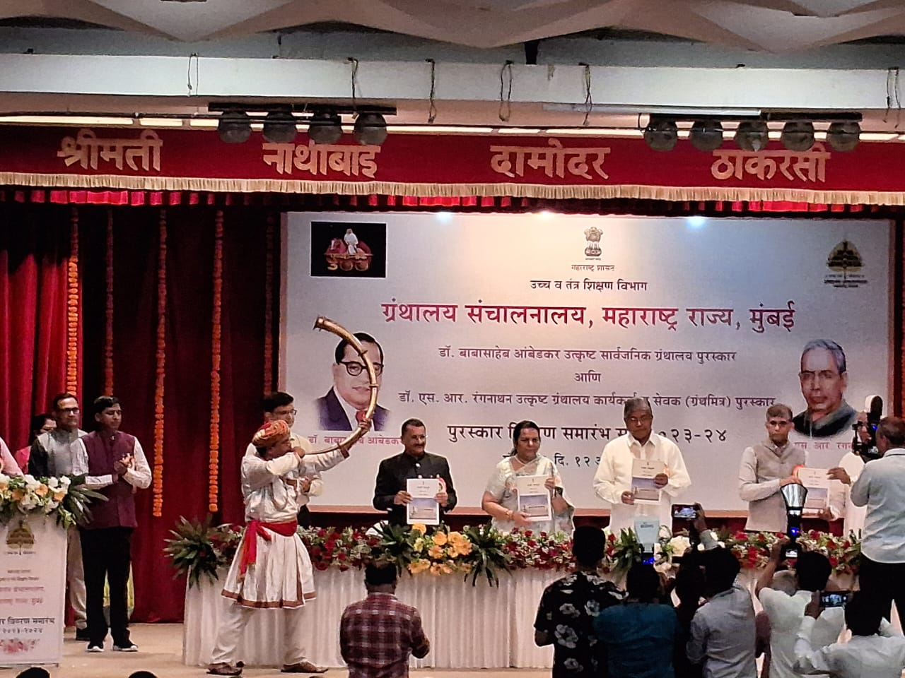 ग्रंथालयांच्या पुर्नबांधणीसाठी ठोस पावले उचलू – मंत्री चंद्रकांत पाटील