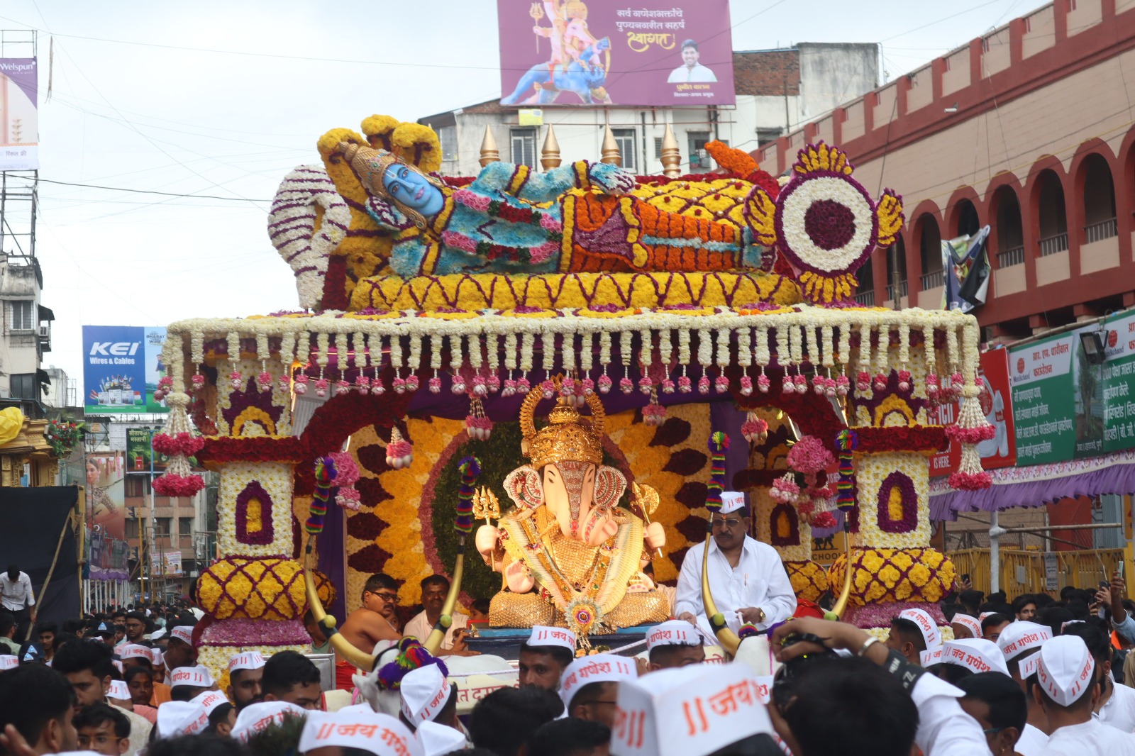 श्रीमंत दगडूशेठ हलवाई श्रींची दिमाखात प्राणप्रतिष्ठापना