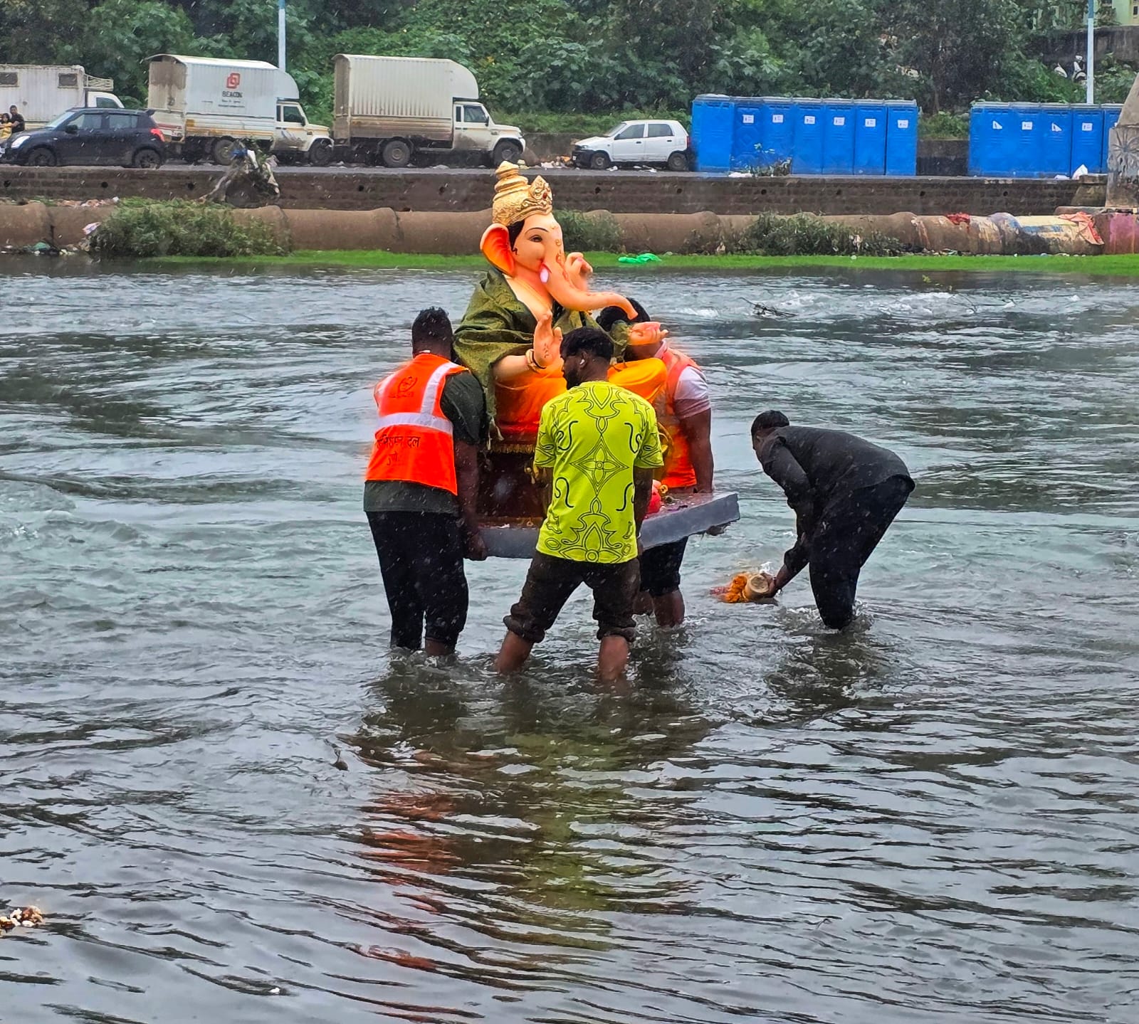 गणेश विसर्जन मिरवणुकीत अग्निशमन दलाने बजावली उत्कृष्ट सेवा