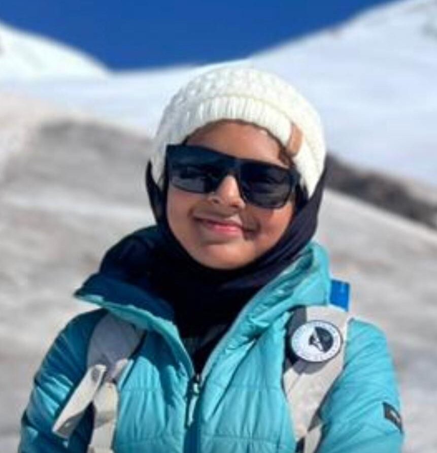 माऊंट एलबुस शिखर केले सर