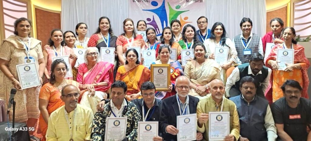 रंगली सलग १०१ गीतांची सुरेल विक्रमी मैफल..!