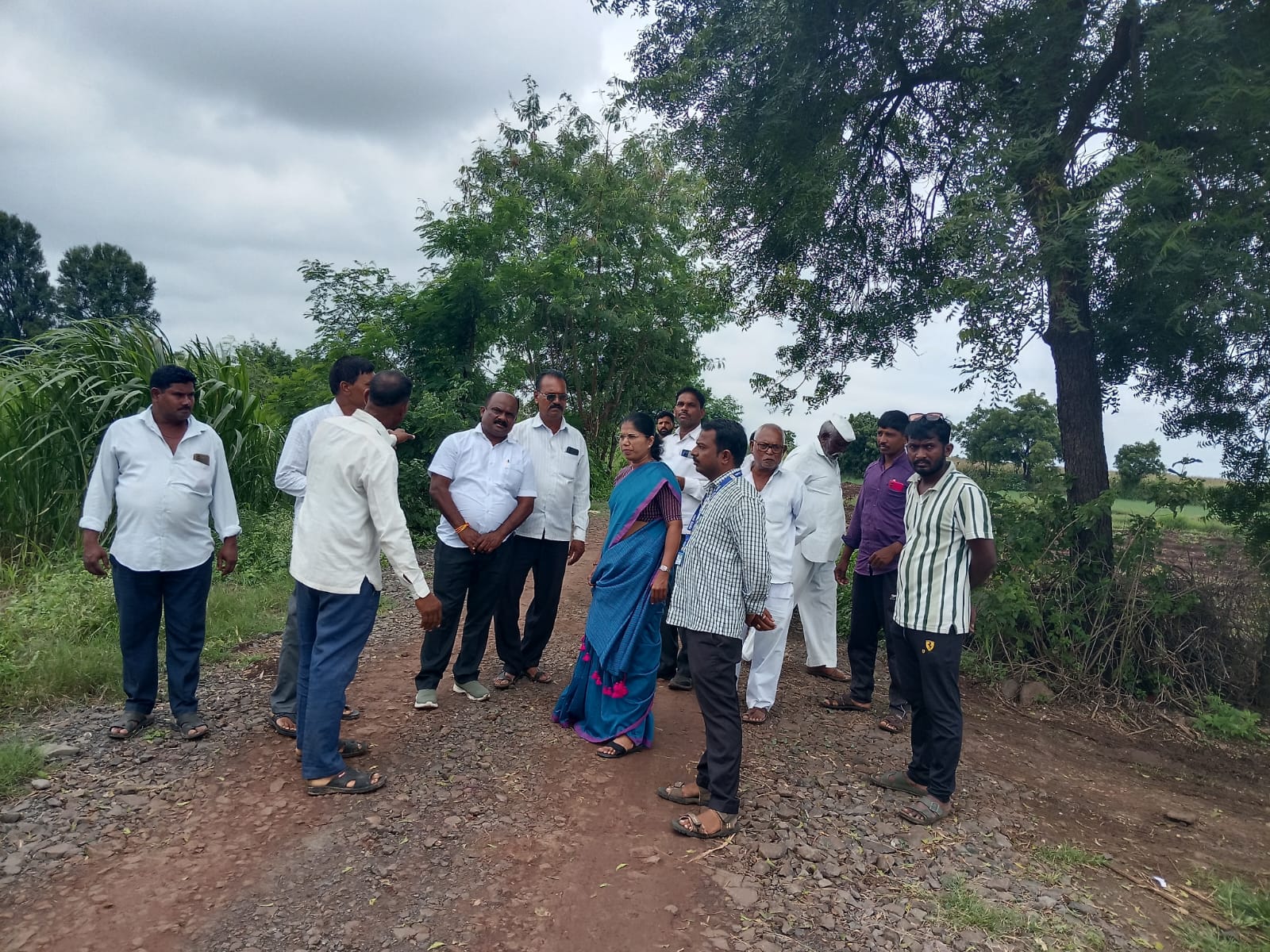 सेवा पंधरवडा उपक्रमात इंदापूर तालुक्यातील रस्त्यांना सिमांकन करण्याची कार्यवाही युद्धपातळीवर सुरु