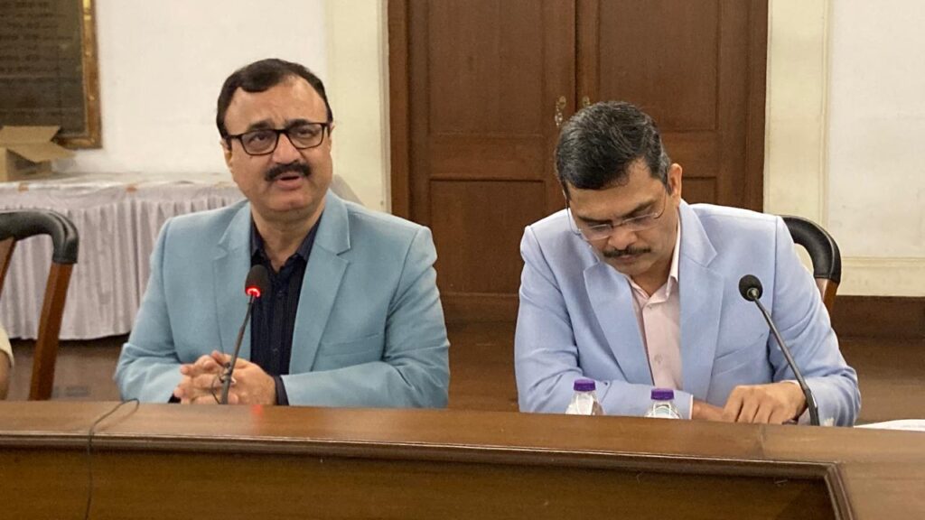 पदवीधर व शिक्षक मतदार याद्यांमध्ये नाव नोंदविण्याचे विभागीय आयुक्त डॉ. चंद्रकांत पुलकुंडवार यांचे आवाहन