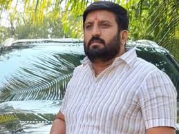 निलेश घायवळ