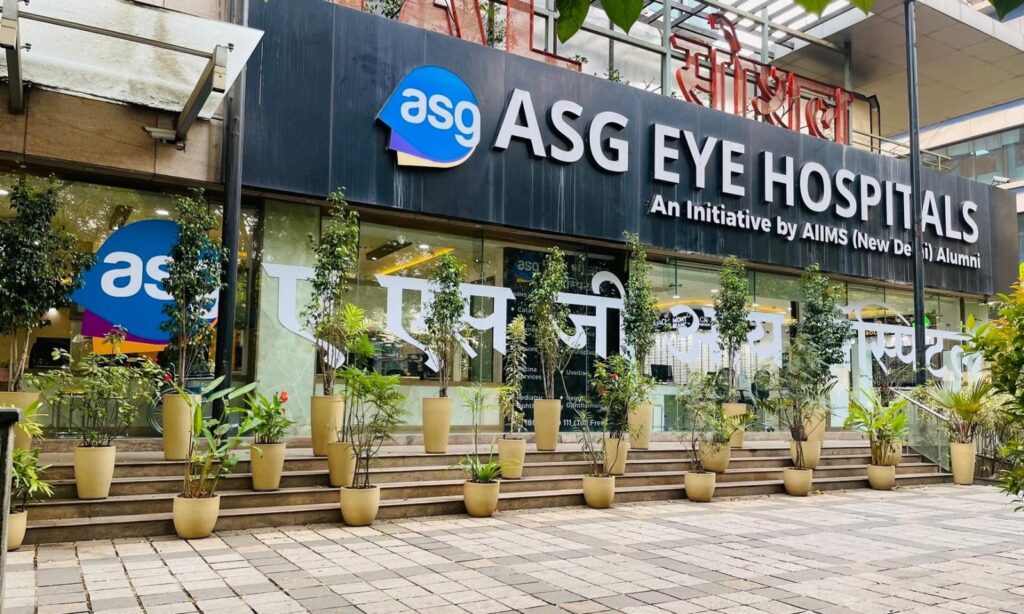 दिवाळीत डोळ्यांची विशेष काळजी घ्यावी...
