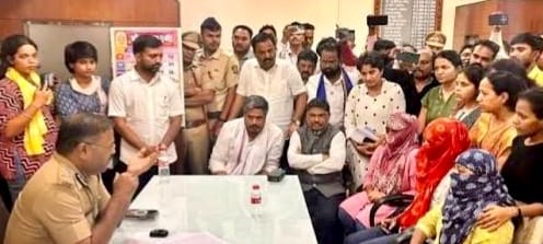 पुणे पोलिसांवर गुन्हा दाखल करा, न्यायालयाचे आदेश