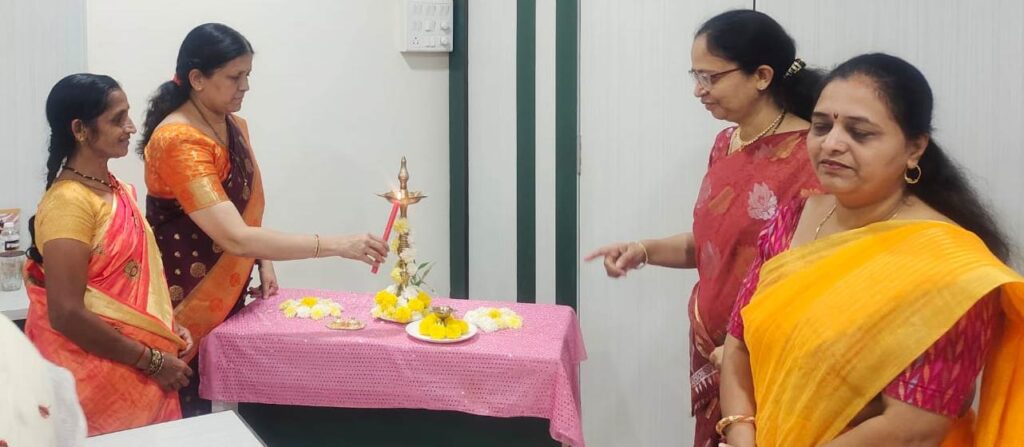 नागरिकांना अधिसूचित सेवा विहीत कालावधीत उपलब्ध करुन द्याव्यात