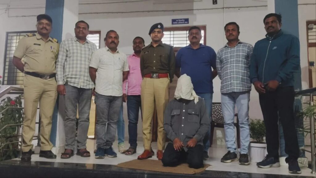 एमडीला प्रवेश मिळवून देण्याच्या बहाण्याने डॉक्टरांची फसवणूक