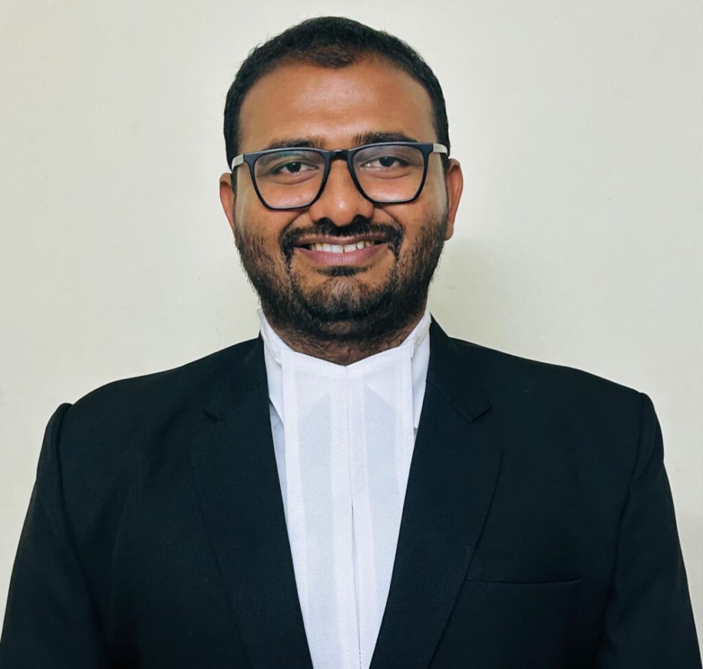 “मस्साजोग येथील शेतकरी पुत्र अजय देशमुख याने पहिल्याच प्रयत्नात केली ऑल इंडिया बार परीक्षा उत्तीर्ण”