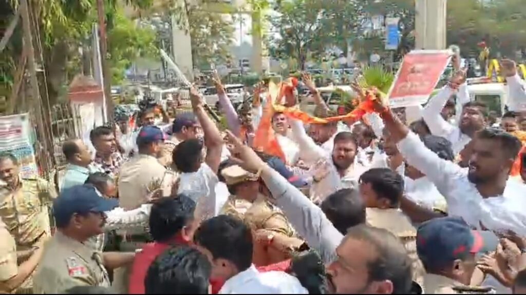पुण्यात भाजप, काँग्रेसचे कार्यकर्त्यामध्ये तुंबळ हाणामारी; दगडफेक, पत्रकारांसह कार्यकर्तेही जखमी