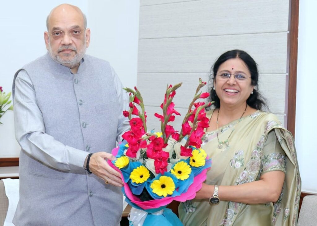 पहलगाम हल्ल्यातील पीडित कुटुंबाच्या न्यायासाठी मेधा कुलकर्णी यांनी घेतली अमित शहा यांची भेट