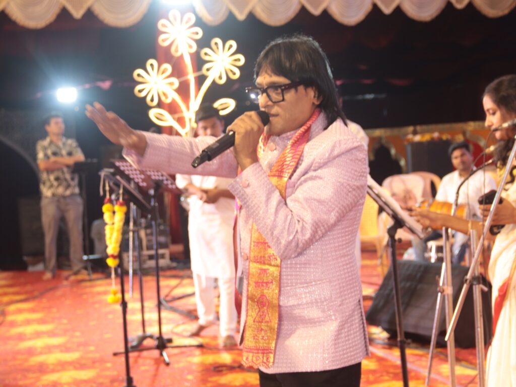 हर्षित अभिराज यांच्या भक्तिसंगीताने नांद्रेकर मंत्रमुग्ध