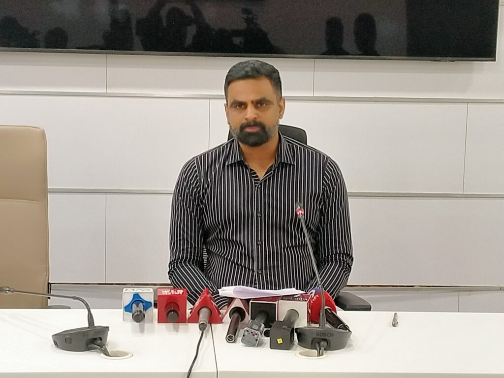 Voting for Zilla Parishad and Panchayat Samiti elections on February 7; Full paid leave for employees in industries, establishments and factories - District Collector Jitendra Dudi