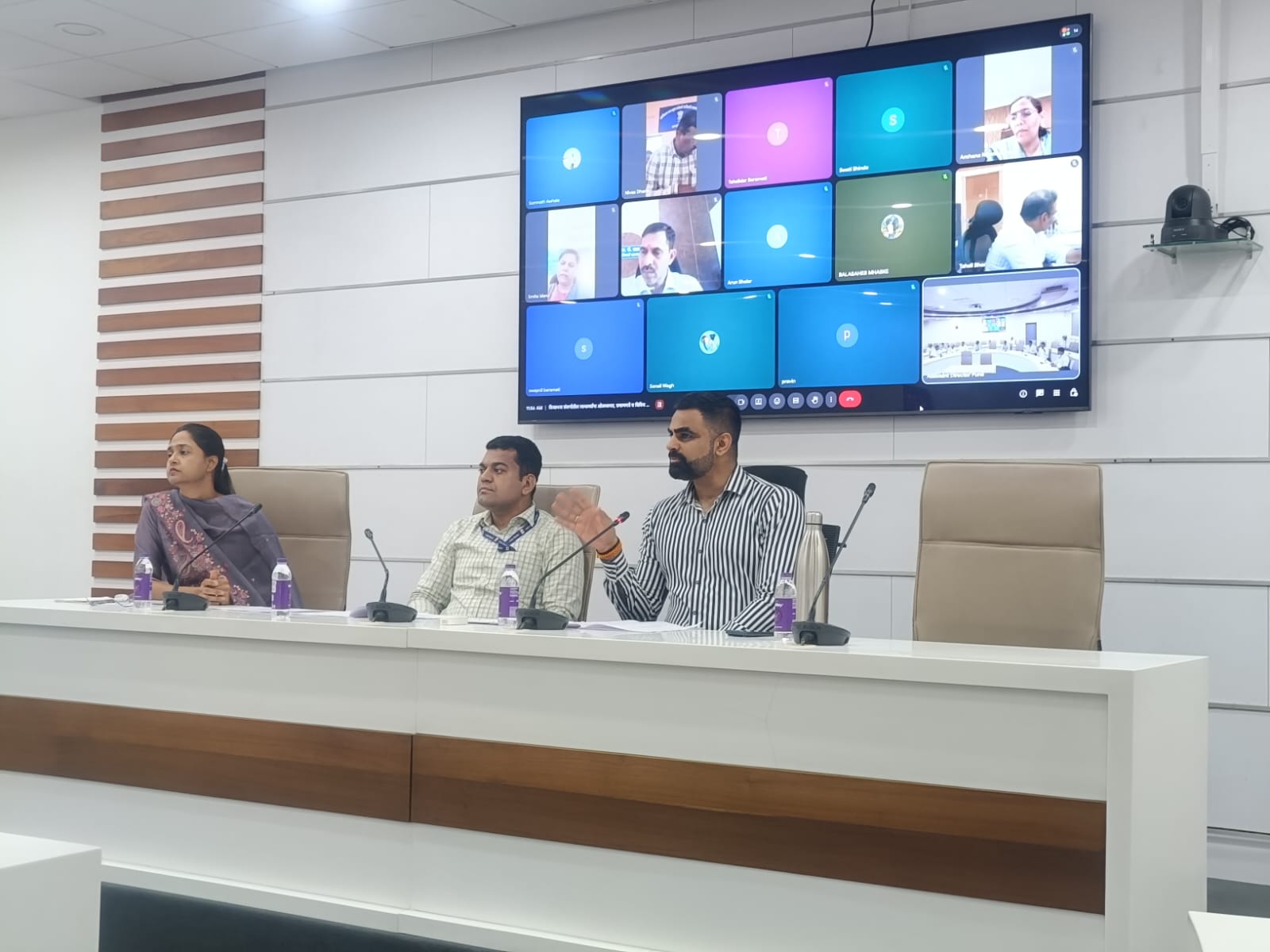 विमुक्त जाती व भटक्या जमातीच्या नागरिकांना ३१ मे अखेर मुलभूत ओळखपत्रे उपलब्ध करुन द्यावेत