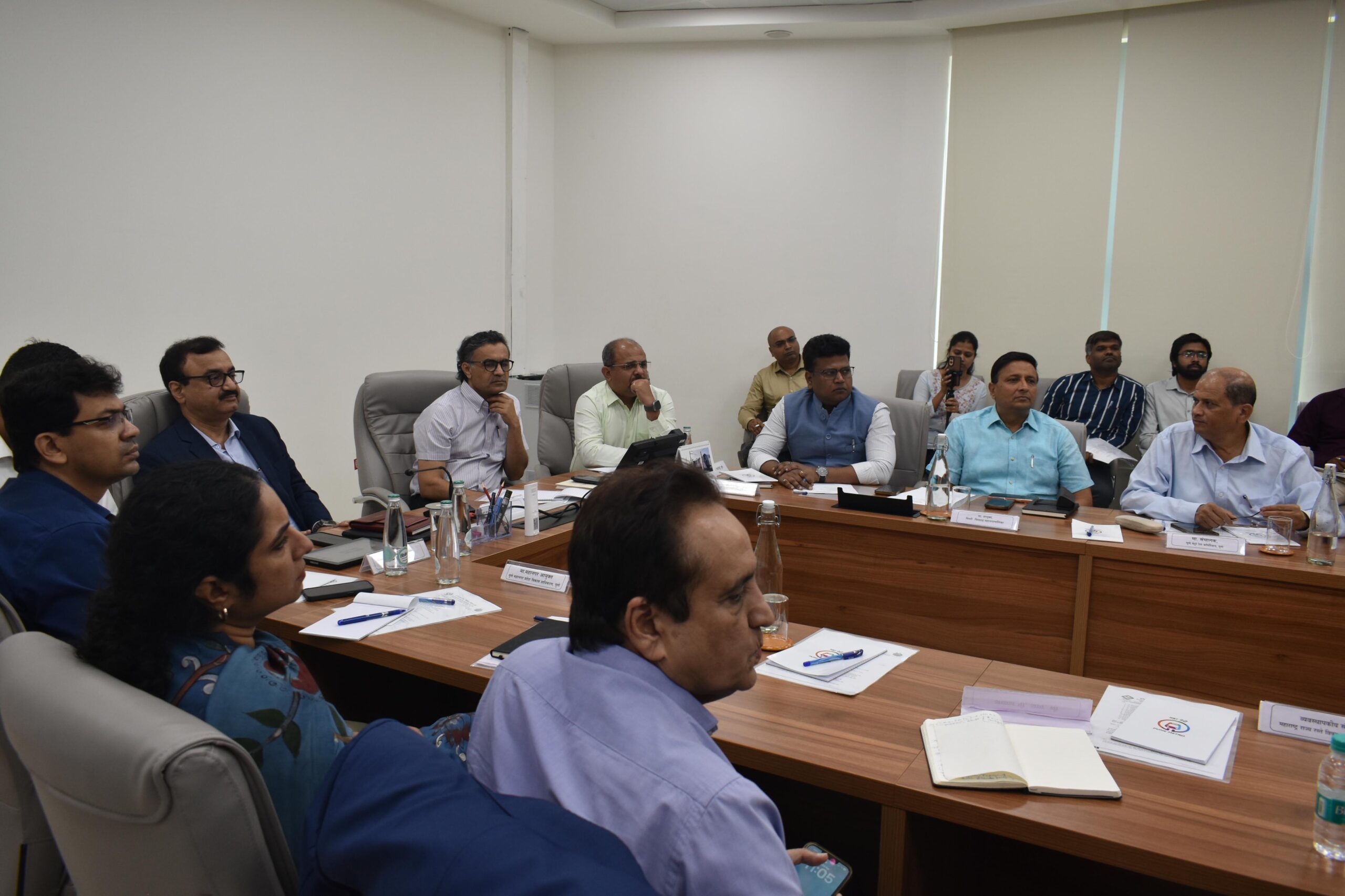 पुणे ग्रोथ हब प्रकल्पांचा राज्य वित्त आयोगाचे अध्यक्ष डॉ. नितीन करीर यांच्याकडून आढावा