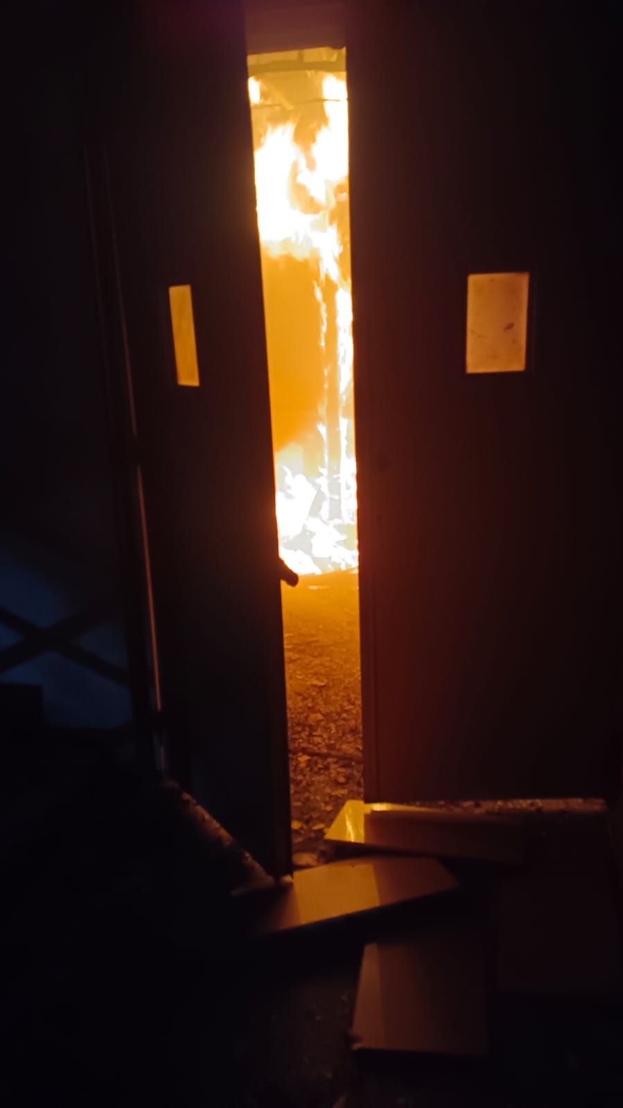 डेक्कन जिमखाना भागात मध्यरात्री दोन ठिकाणी आग