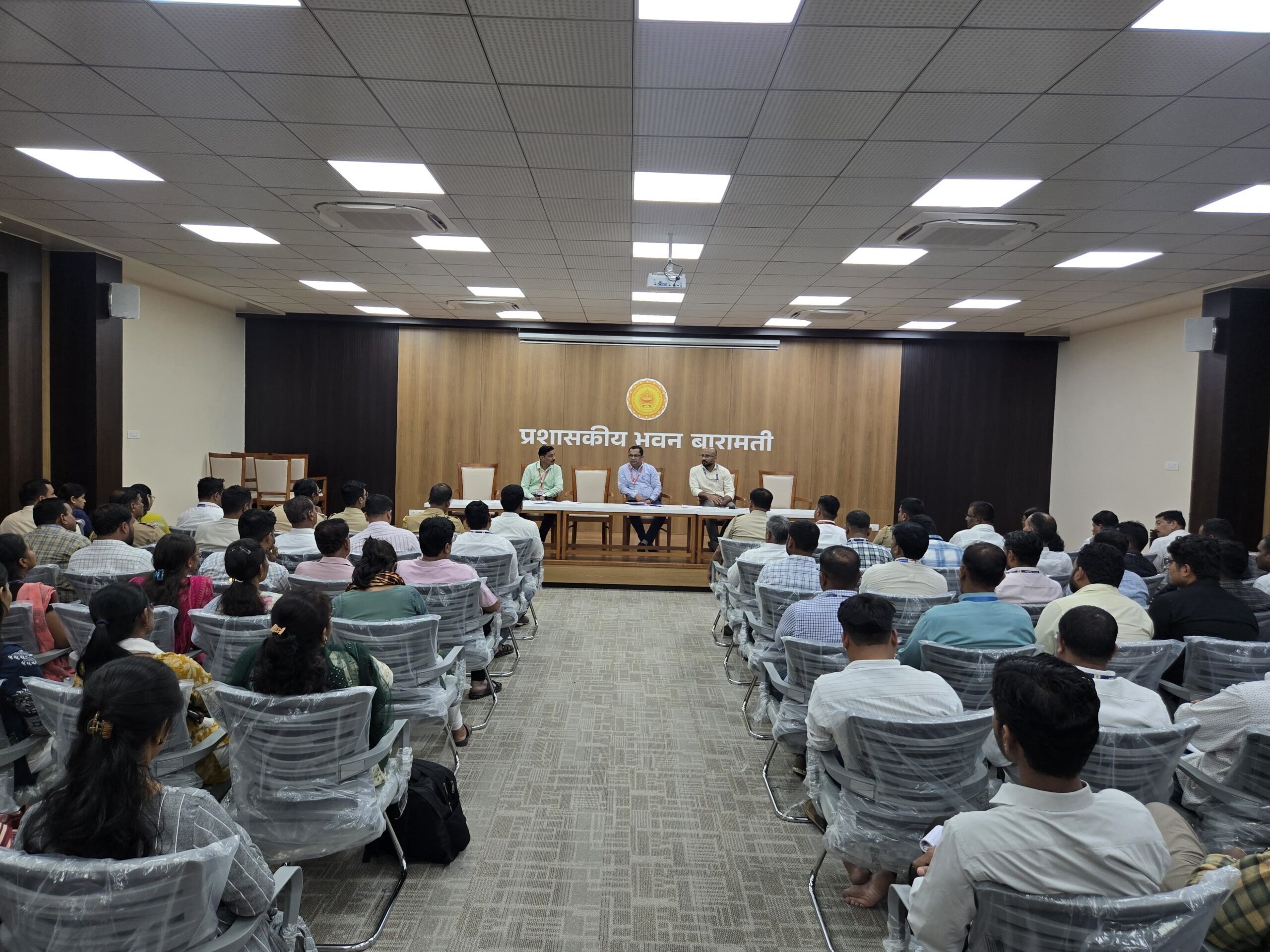 अधिकारी, कर्मचाऱ्यांनी जबाबदारी चोखपणे बजवावी-नोडल अधिकारी उत्तम दिघे