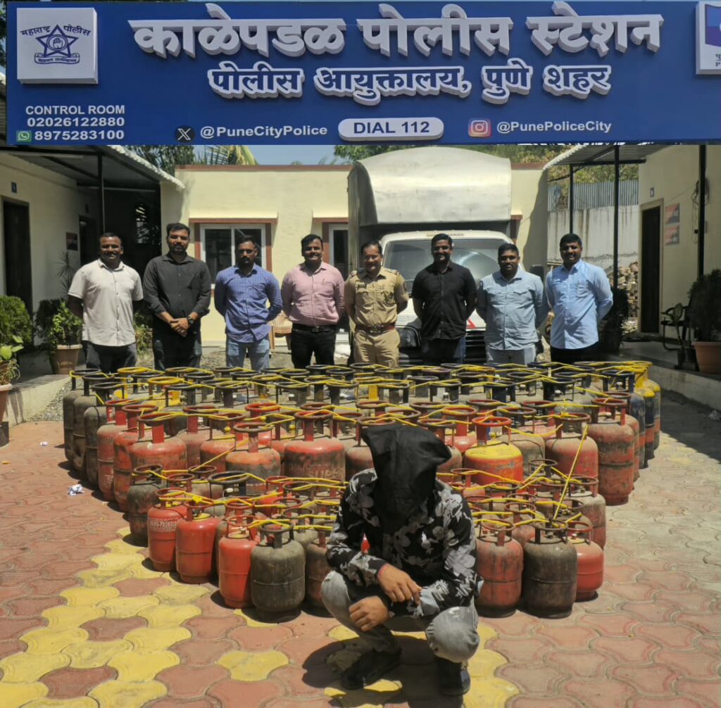 पुण्यात घरगुती गॅसचा काळा बाजार; दुकानावर छापा