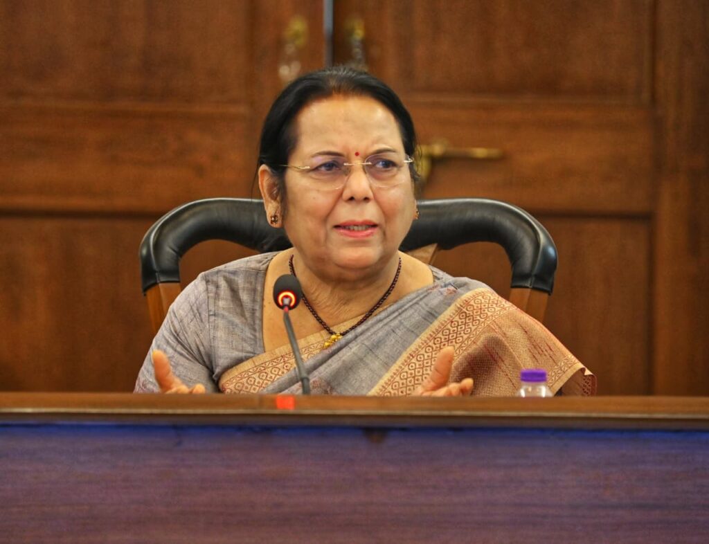 गर्भाशय काढून टाकण्याच्या शस्त्रक्रियासंदर्भात पुर्नगठीत राज्यस्तरीय समितीची पहिली बैठक संपन्न