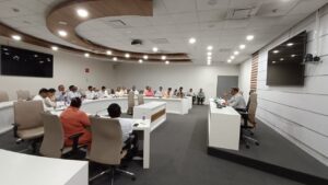 ग्राहकांच्या तक्रारीची गांर्भीयाने दखल घेत प्राधान्याने सोडावाव्यात