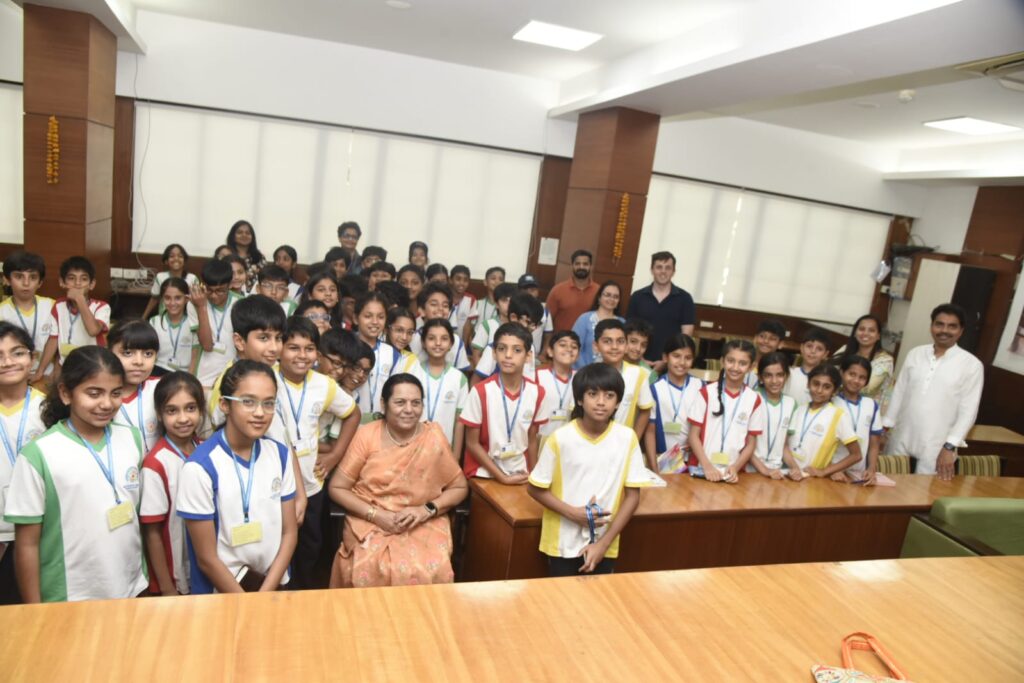विधिमंडळात विद्यार्थ्यांची अभ्यासक भेट; डॉ. नीलम गोऱ्हे यांचा संवाद ठरला आकर्षण