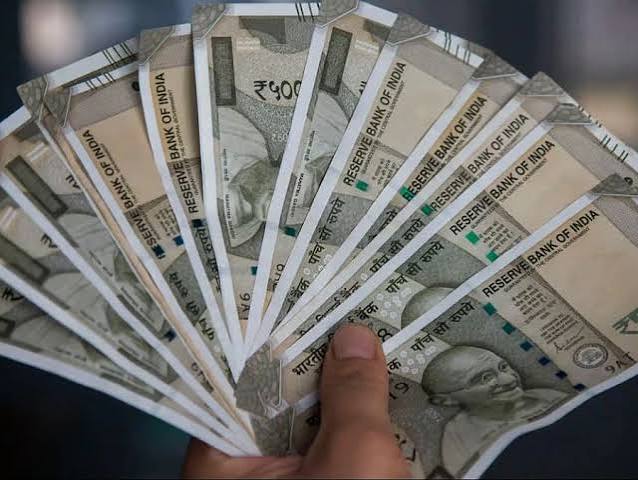 ५०० रुपयांची बनावट नोट चलनात आणण्याचा प्रयत्न