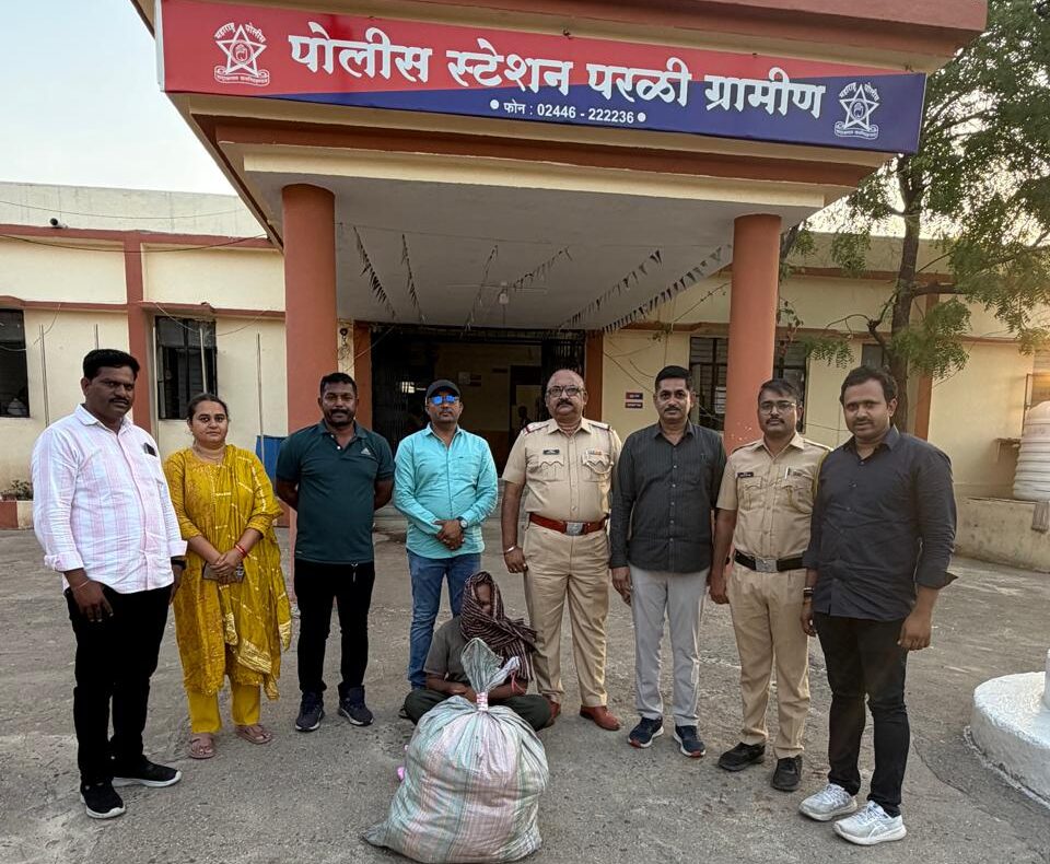 बीडच्या धर्मापुरीत गांज्याचा साठ्यावर धाड