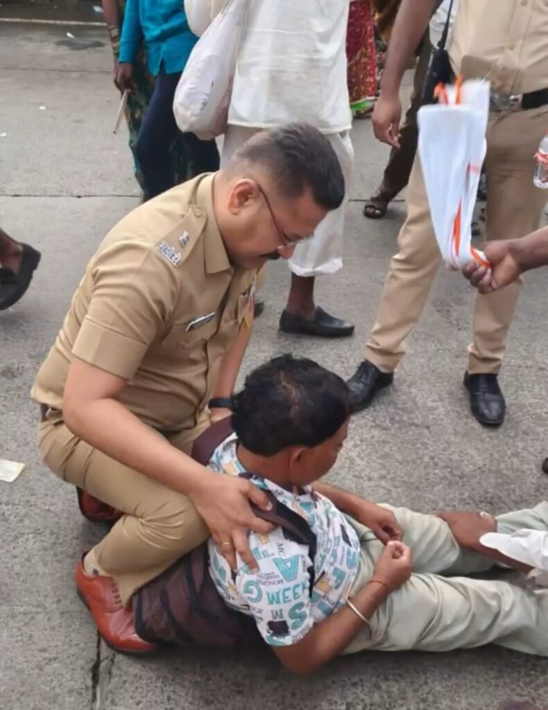 पुण्यात वाहतूक उपायुक्त डॉक्टरांची तत्परता, वारकर्‍यावर केले उपचार